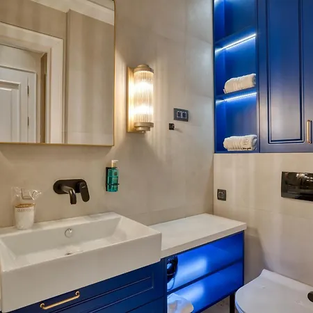 Hive Luxury Suites By Mn Property Kotor Exterior photo
