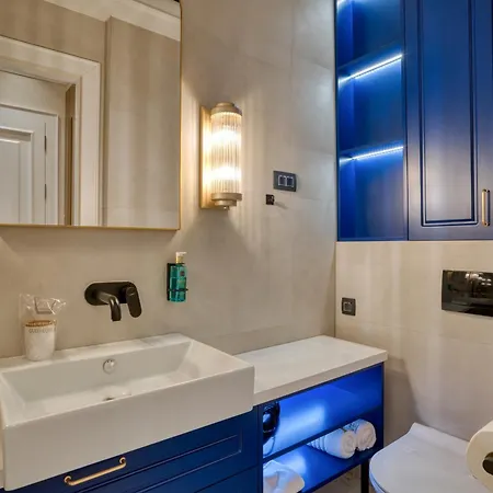 Hive Luxury Suites By Mn Property Kotor Exterior photo