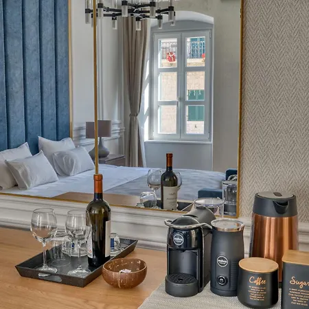 Hive Luxury Suites By Mn Property Kotor Exterior photo