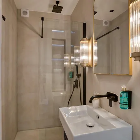 Hive Luxury Suites By Mn Property Kotor Exterior photo