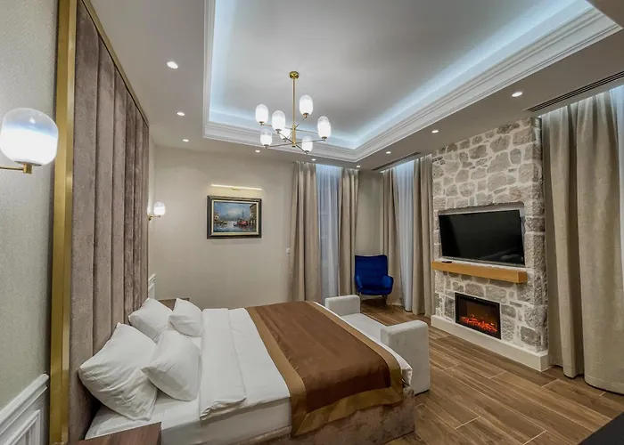 Hive Luxury Suites By Mn Property