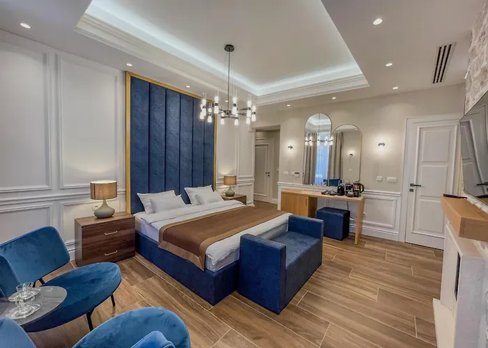 Hive Luxury Suites By Mn Property