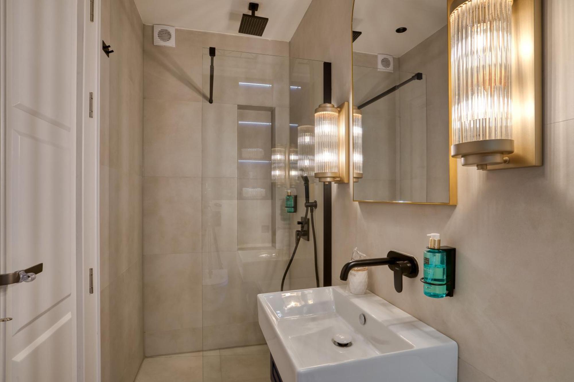 Apartment Hive Luxury By Mn Kotor