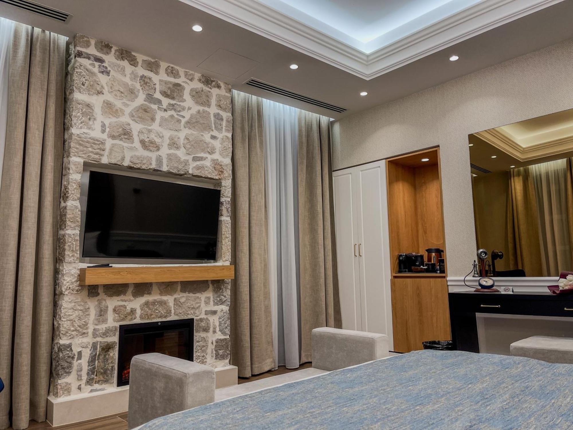 Hive Luxury By Mn